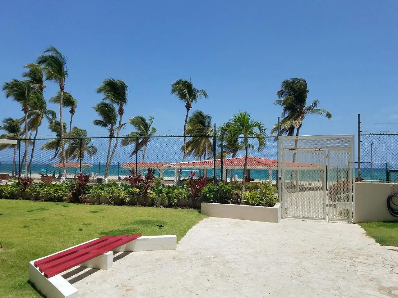 Aparthotel Marbella Del Caribe Isla Verde Beachfront à San Juan